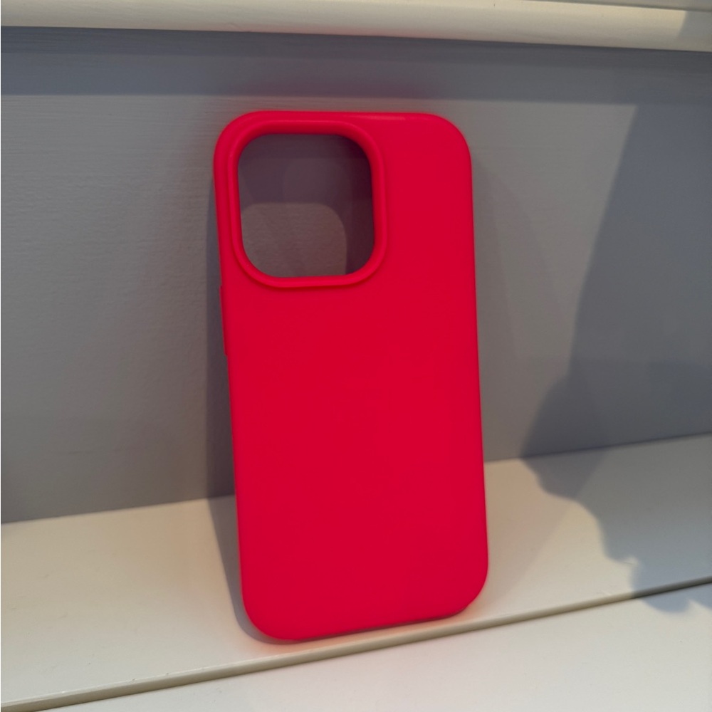 2 iPhone 14 Pro Cases - hot pink silicone & ombré Casetify